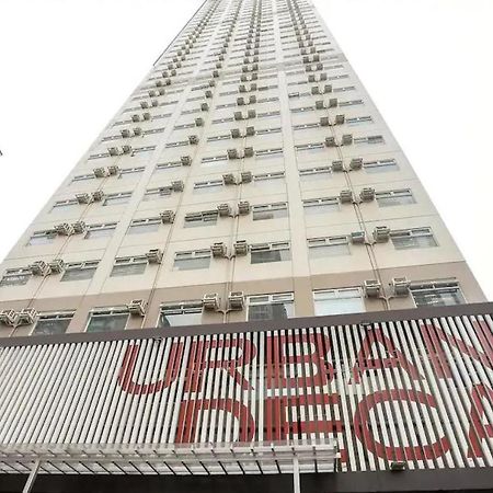 Reddoorz Plus @ Urban Deca Tower Edsa 2 Mandaluyong Kültér fotó