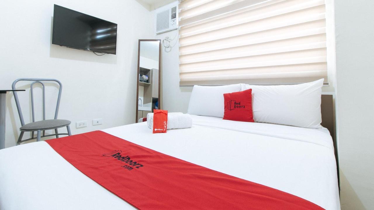 Reddoorz Plus @ Urban Deca Tower Edsa 2 Mandaluyong Kültér fotó