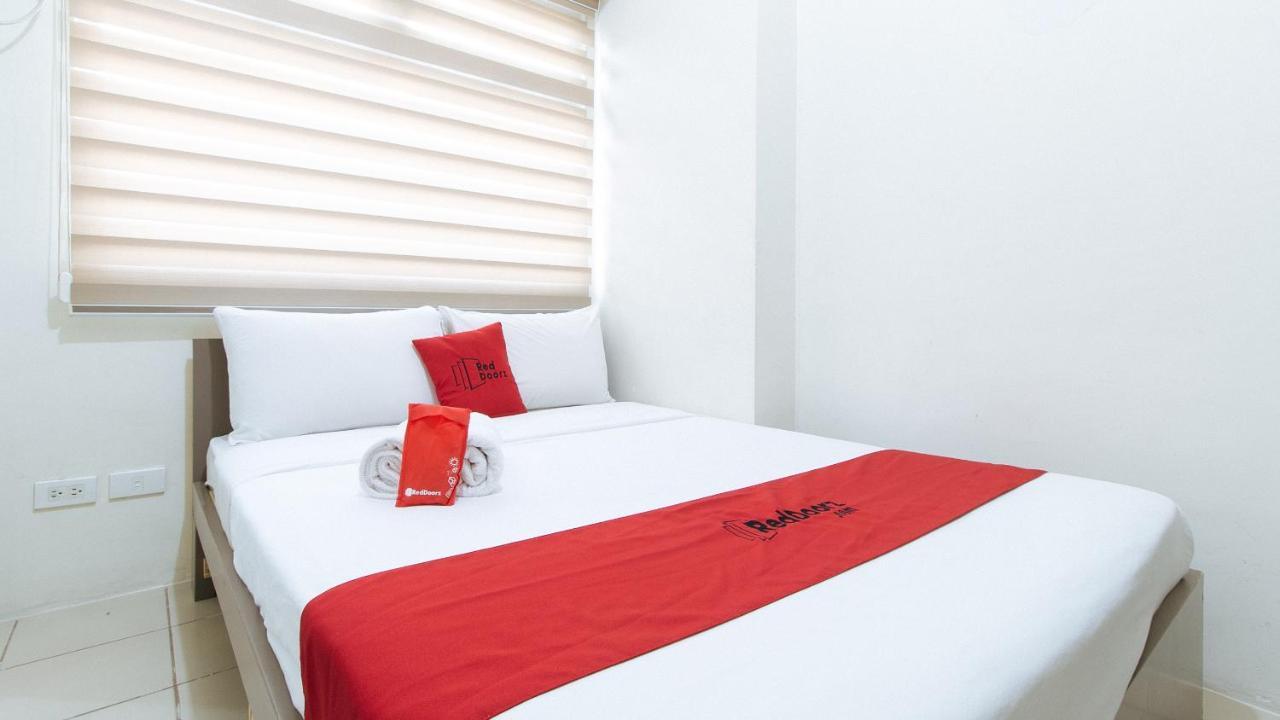 Reddoorz Plus @ Urban Deca Tower Edsa 2 Mandaluyong Kültér fotó