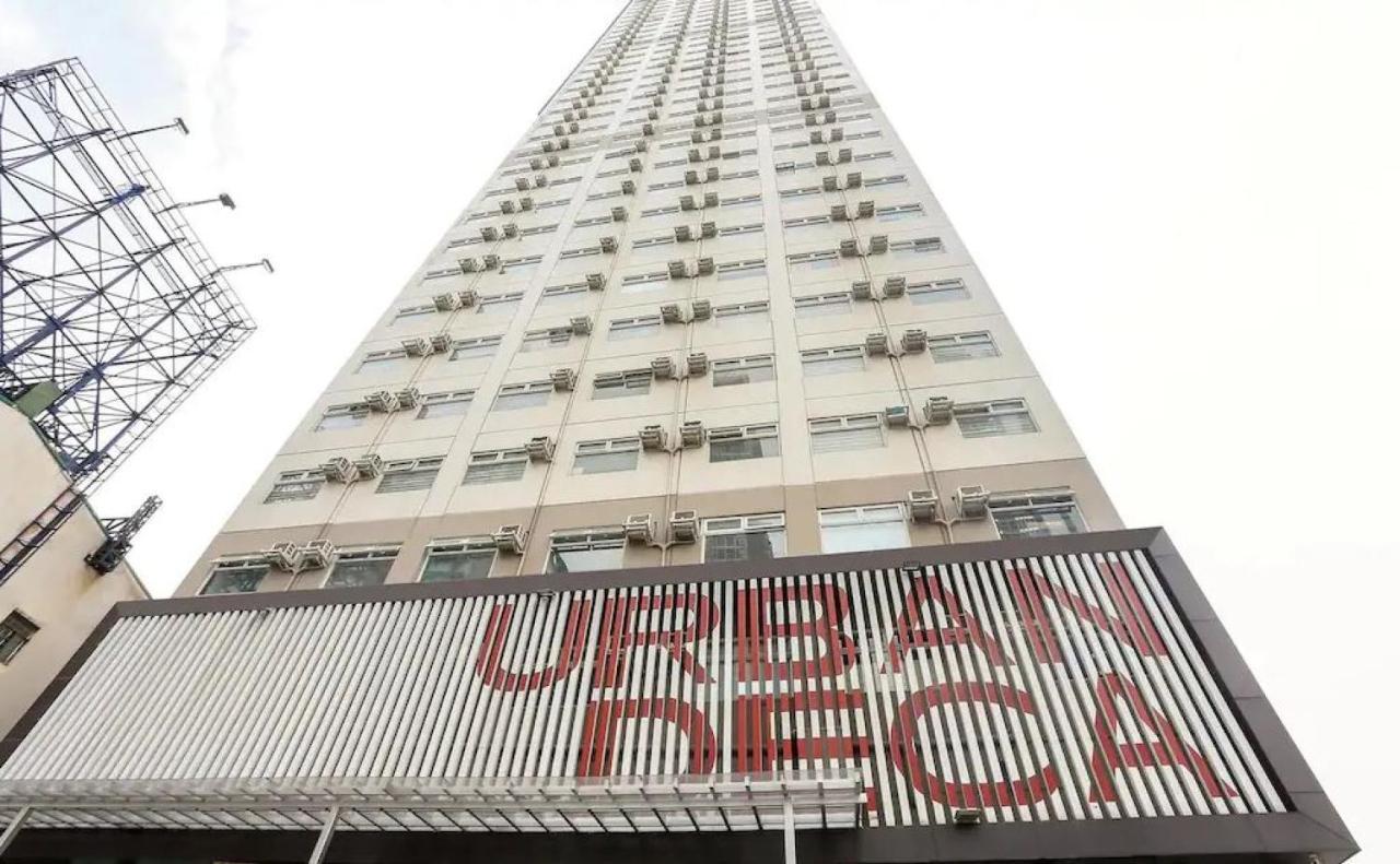 Reddoorz Plus @ Urban Deca Tower Edsa 2 Mandaluyong Kültér fotó